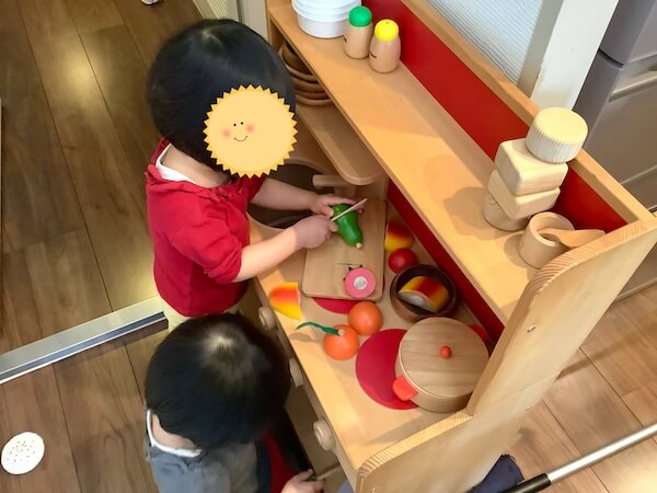 ままごとキッチン２歳